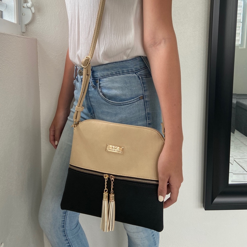 Michael Kors Purse ✨OPEN FOR OFFERS✨